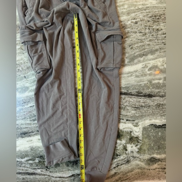 Alo Yoga Unwind Cargo Sweatpants Size Small - Picture 4 of 6